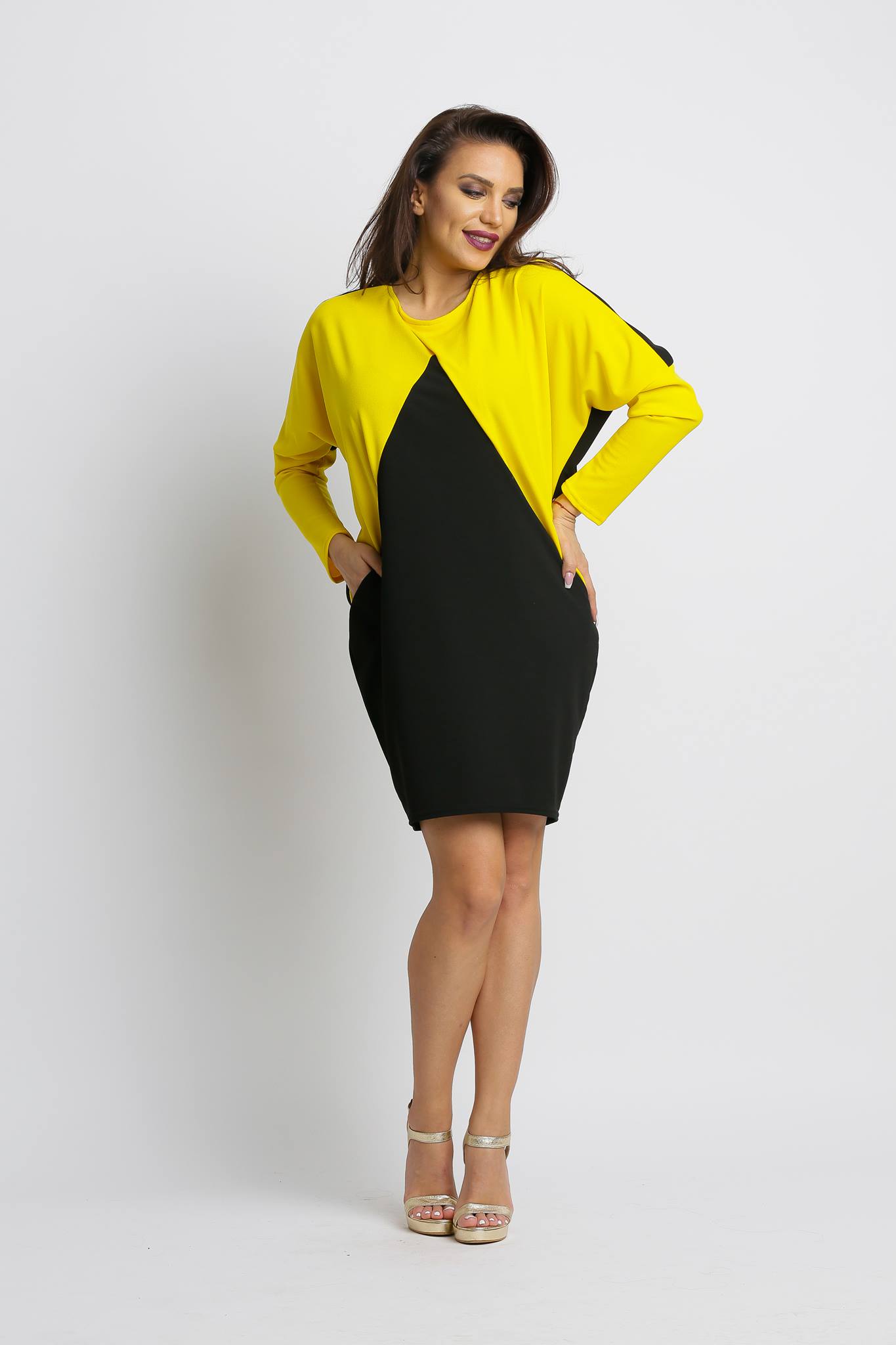 ROCHIE MONA
